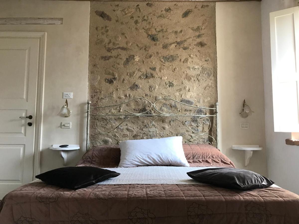 Casal Del Pigno Hotel Peschiera del Garda Bagian luar foto