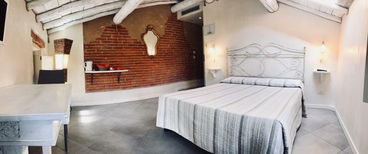 Casal Del Pigno Hotel Peschiera del Garda Bagian luar foto