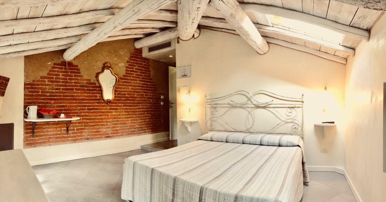 Casal Del Pigno Hotel Peschiera del Garda Bagian luar foto